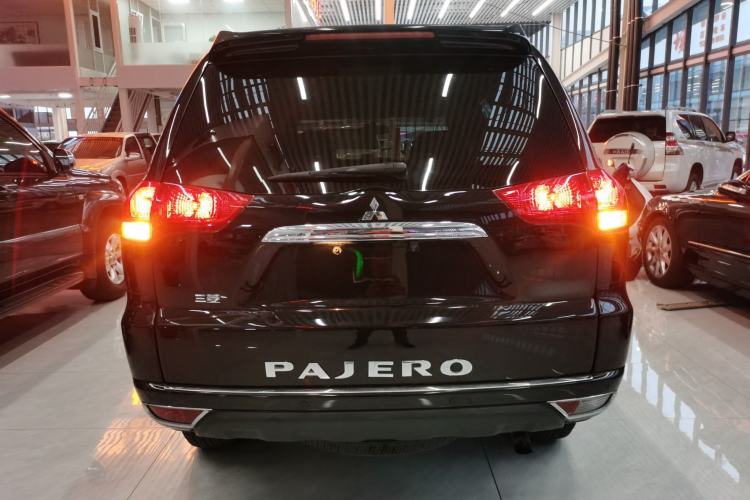 Used Mitsubishi Pajero Sport 2013 3.0L Automatic Two-Wheel Drive Luxury Edition Rear