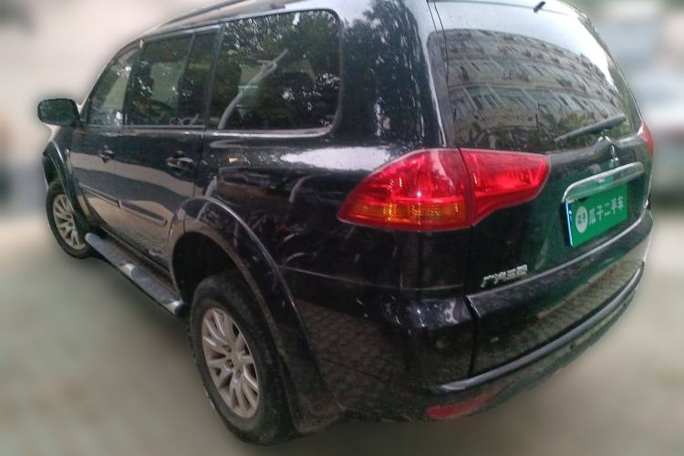Used Mitsubishi Pajero Sport 2013 3.0L Automatic Two-Wheel Drive Luxury Edition Rear Left 45 Deg