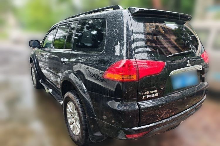 Used Mitsubishi Pajero Sport 2013 3.0L Automatic 4x4 Executive Edition Rear Left 45 Deg