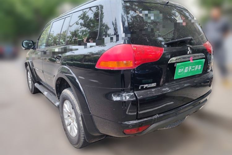 Used Mitsubishi Pajero Sport 2013 3.0L Automatic Two-Wheel Drive Luxury Edition Rear Left 45 Deg