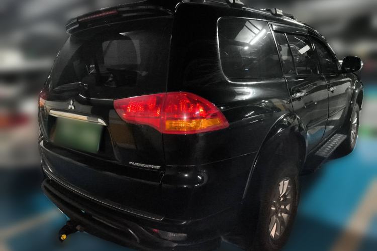 Used Mitsubishi Pajero Sport 2013 3.0L Automatic 4x4 Executive Edition Rear Right 45 Deg