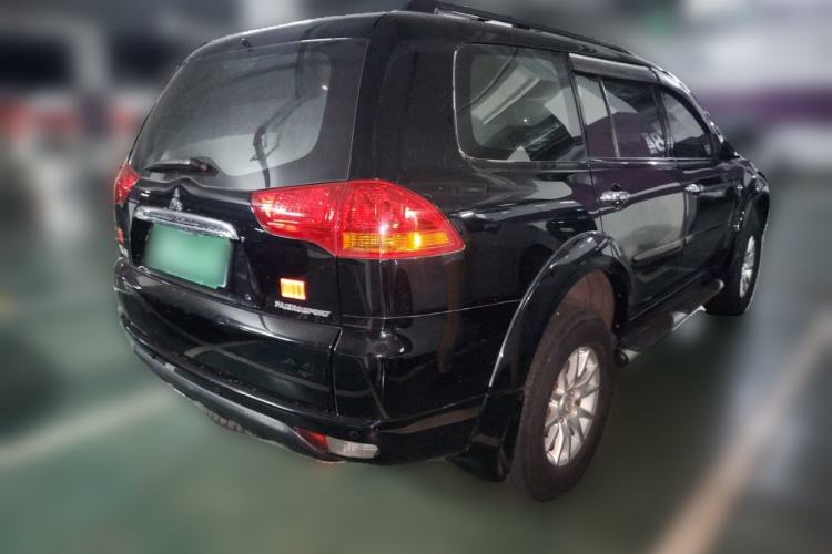 Used Mitsubishi Pajero Sport 2013 3.0L Automatic 4x4 Executive Edition Rear Right 45 Deg