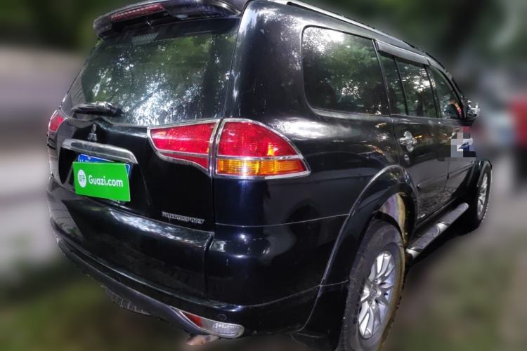 Used Mitsubishi Pajero Sport 2013 3.0L Automatic 4x4 Executive Edition Rear Right 45 Deg