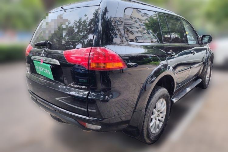 Used Mitsubishi Pajero Sport 2013 3.0L Automatic Two-Wheel Drive Luxury Edition Rear Right 45 Deg