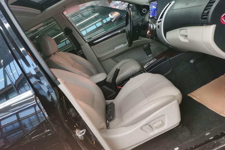 Used Mitsubishi Pajero Sport 2013 3.0L Automatic Two-Wheel Drive Luxury Edition Right Front Seat