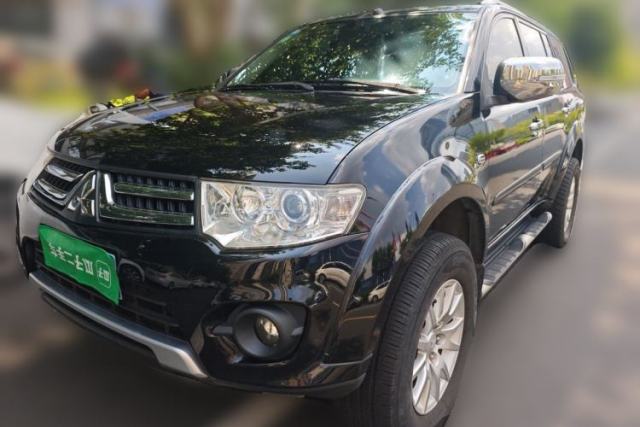 Używany Mitsubishi Pajero Sport 2013 3.0L Automatic 4x4 Flagship Edition