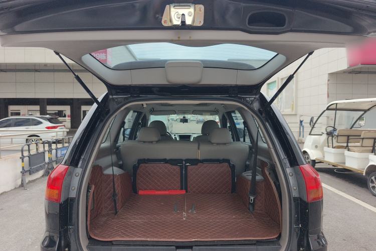 Used Mitsubishi Pajero Sport 2013 3.0L Automatic 4x4 Executive Edition Trunk