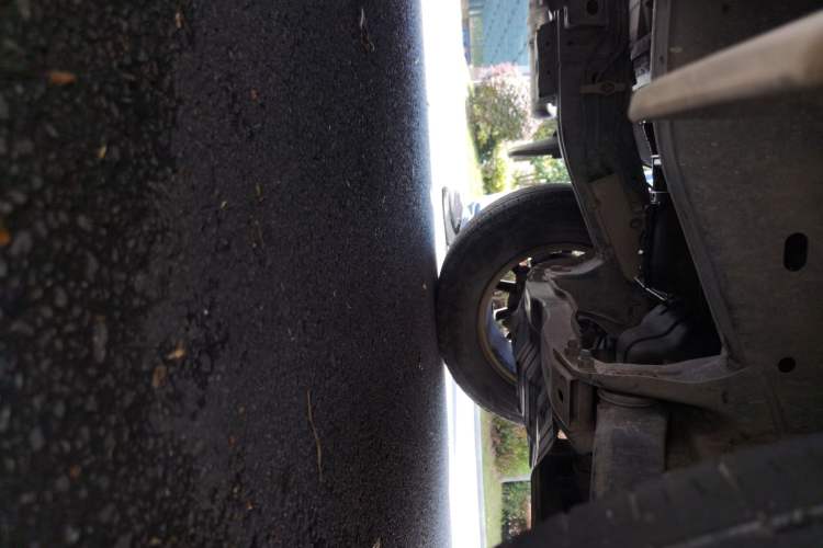 Used Mitsubishi Pajero Sport 2013 2.4L Manual Two-Wheel Drive Comfort Edition Chassis Front Right
