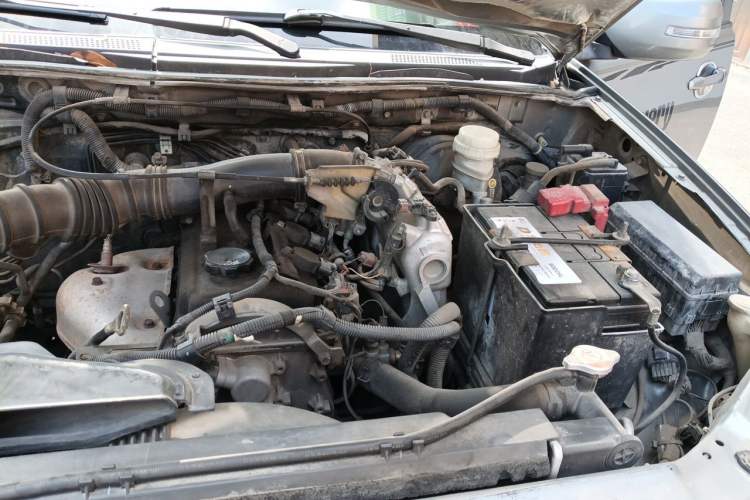 Used Mitsubishi Pajero Sport 2013 2.4L Manual Two-Wheel Drive Comfort Edition Engine Bay Left