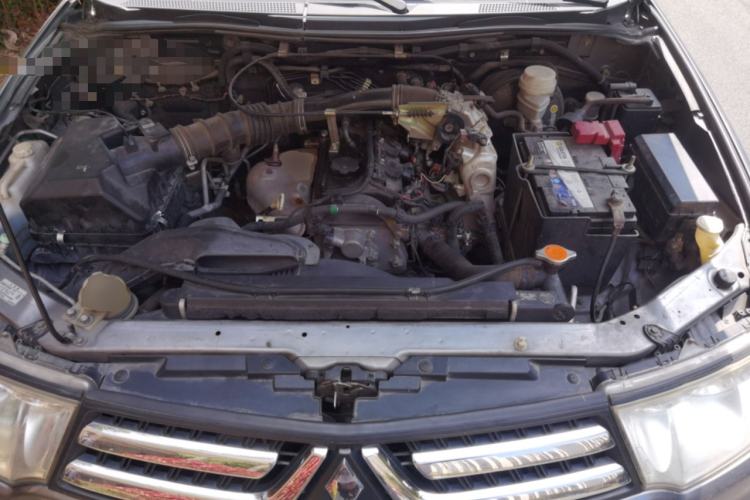 Used Mitsubishi Pajero Sport 2013 2.4L Manual Two-Wheel Drive Comfort Edition Engine Bay