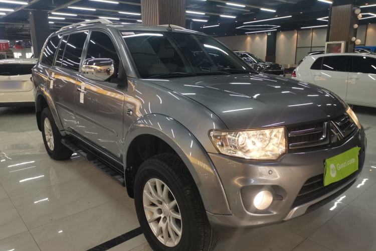 Used Mitsubishi Pajero Sport 2013 3.0L Automatic 4x4 Flagship Edition Exterior 1