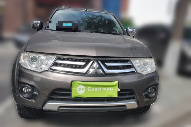 Used Mitsubishi Pajero Sport 2013 3.0L Automatic 4x4 Flagship Edition Exterior 1