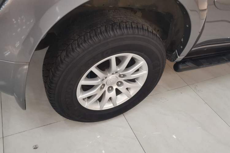 Used Mitsubishi Pajero Sport 2013 3.0L Automatic 4x4 Flagship Edition Exterior 5