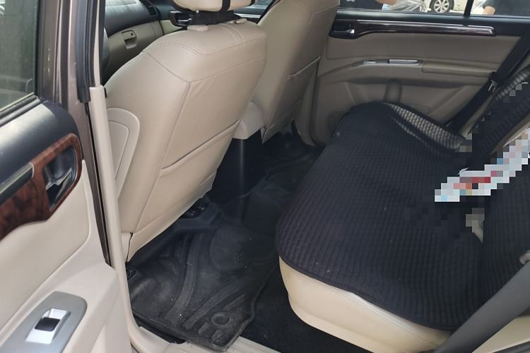 Used Mitsubishi Pajero Sport 2013 3.0L Automatic 4x4 Flagship Edition Interior 4