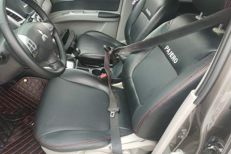 Used Mitsubishi Pajero Sport 2013 3.0L Automatic 4x4 Executive Edition Left Front Seat