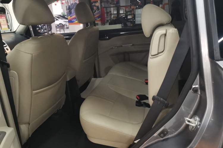 Used Mitsubishi Pajero Sport 2013 3.0L Automatic 4x4 Flagship Edition Left Rear Seat