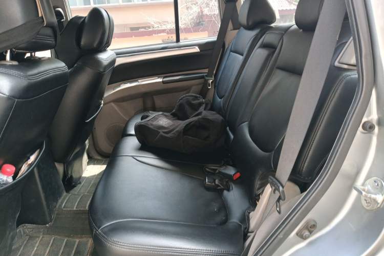 Used Mitsubishi Pajero Sport 2013 2.4L Manual Two-Wheel Drive Comfort Edition Left Rear Seat