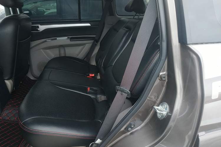 Used Mitsubishi Pajero Sport 2013 3.0L Automatic 4x4 Executive Edition Left Rear Seat