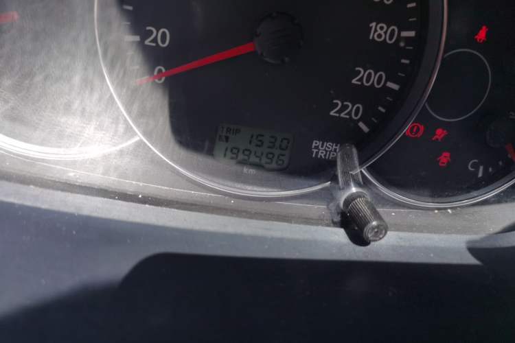 Used Mitsubishi Pajero Sport 2013 2.4L Manual Two-Wheel Drive Comfort Edition Odometer Close Up