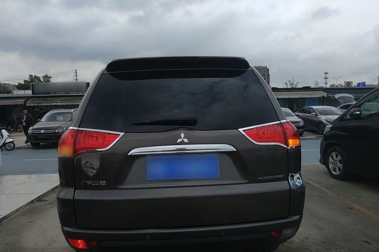Used Mitsubishi Pajero Sport 2013 3.0L Automatic 4x4 Executive Edition Rear