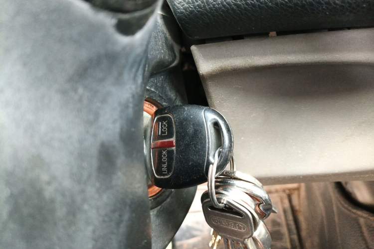 Used Mitsubishi Pajero Sport 2013 2.4L Manual Two-Wheel Drive Comfort Edition Vehicle Key
