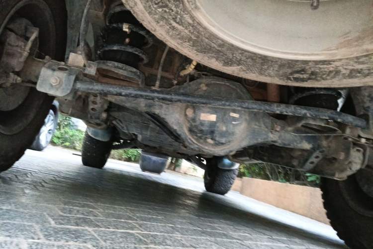 Used Mitsubishi Pajero Sport 2013 3.0L Automatic 4x4 Executive Edition Chassis Rear