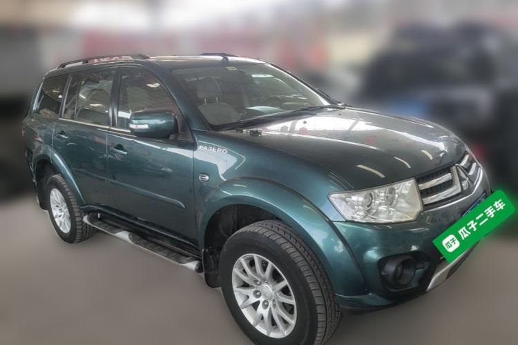 Used Mitsubishi Pajero Sport 2013 3.0L Automatic Two-Wheel Drive Luxury Edition Front Right 45 Deg