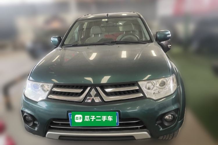 Used Mitsubishi Pajero Sport 2013 3.0L Automatic Two-Wheel Drive Luxury Edition Front