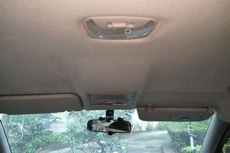 Used Mitsubishi Pajero Sport 2013 3.0L Automatic 4x4 Executive Edition Headliner