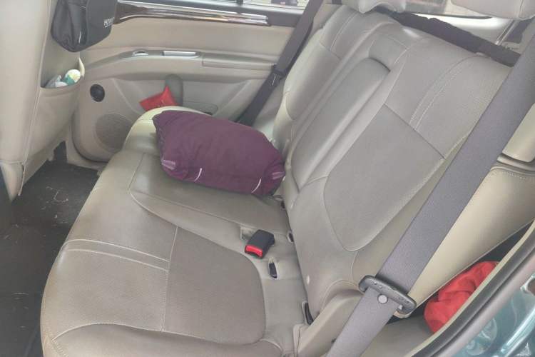Used Mitsubishi Pajero Sport 2013 3.0L Automatic 4x4 Flagship Edition Left Rear Seat