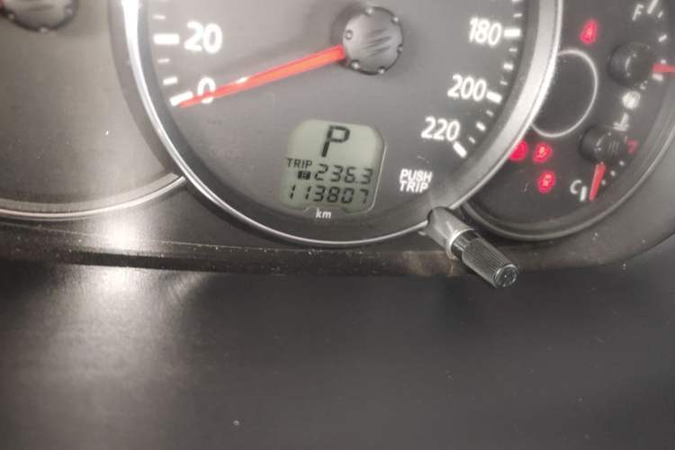 Used Mitsubishi Pajero Sport 2013 3.0L Automatic Two-Wheel Drive Luxury Edition Odometer Close Up