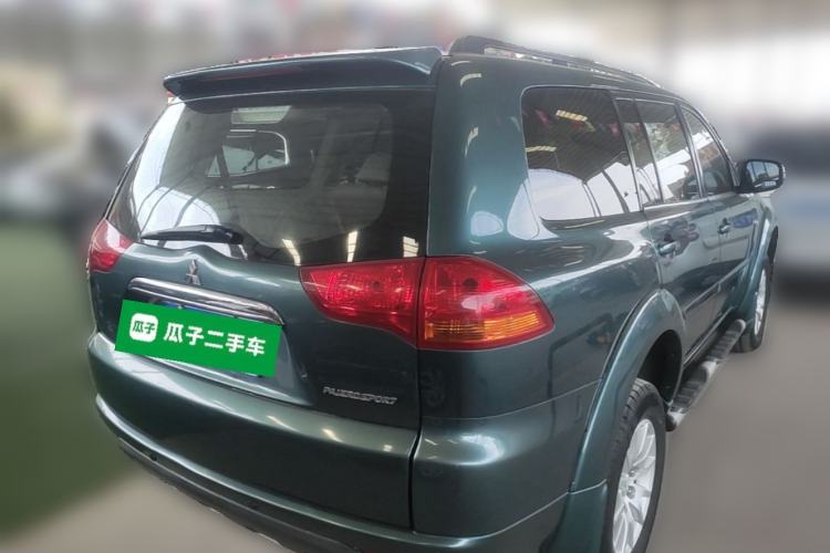 Used Mitsubishi Pajero Sport 2013 3.0L Automatic Two-Wheel Drive Luxury Edition Rear Right 45 Deg