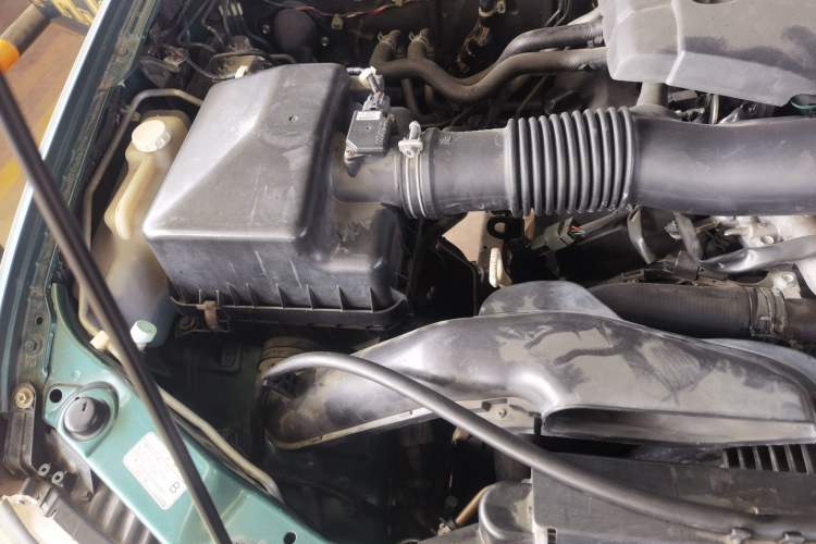 Used Mitsubishi Pajero Sport 2013 3.0L Automatic Two-Wheel Drive Luxury Edition Engine Bay Right