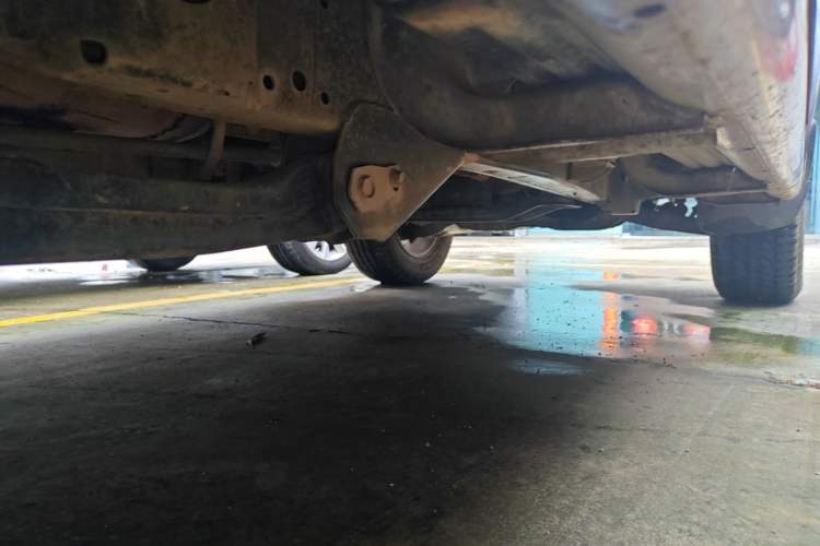 Used Mitsubishi Pajero Sport 2013 2.4L Manual Two-Wheel Drive Comfort Edition Chassis Rear Right