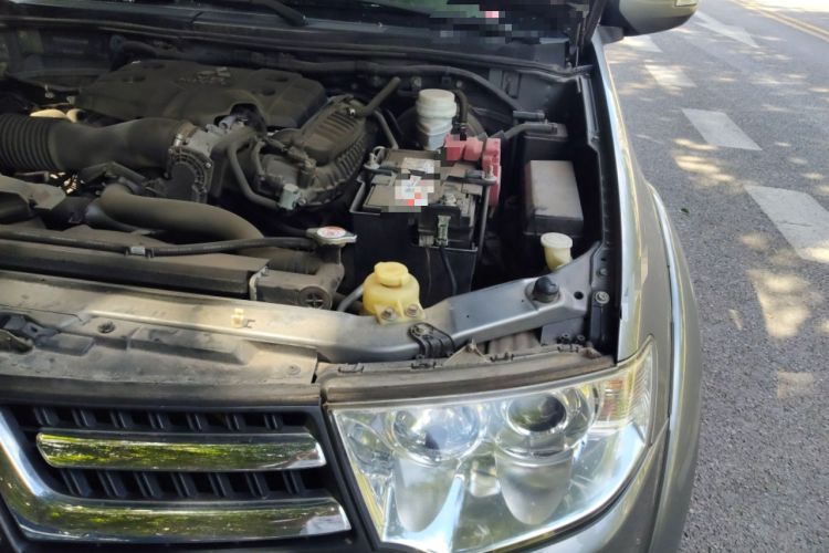 Used Mitsubishi Pajero Sport 2013 3.0L Automatic Two-Wheel Drive Luxury Edition Engine Bay Left