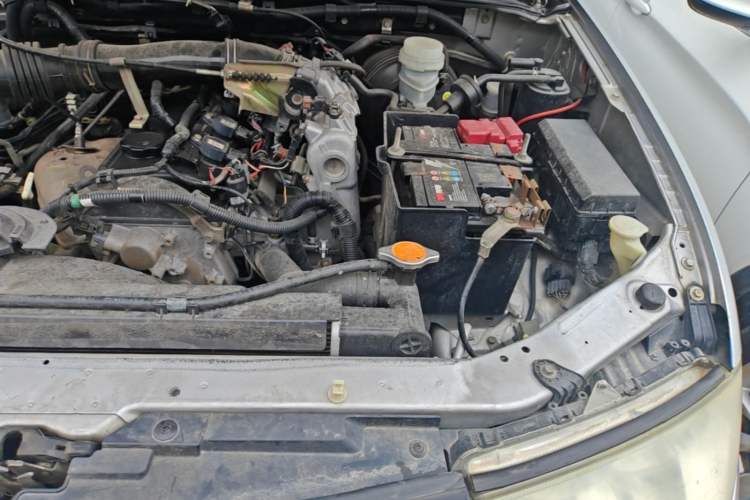 Used Mitsubishi Pajero Sport 2013 2.4L Manual Two-Wheel Drive Comfort Edition Engine Bay Left