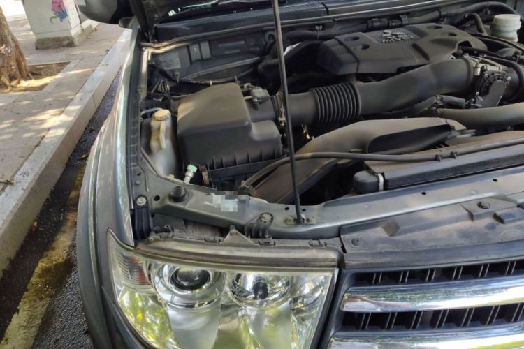 Used Mitsubishi Pajero Sport 2013 3.0L Automatic Two-Wheel Drive Luxury Edition Engine Bay Right