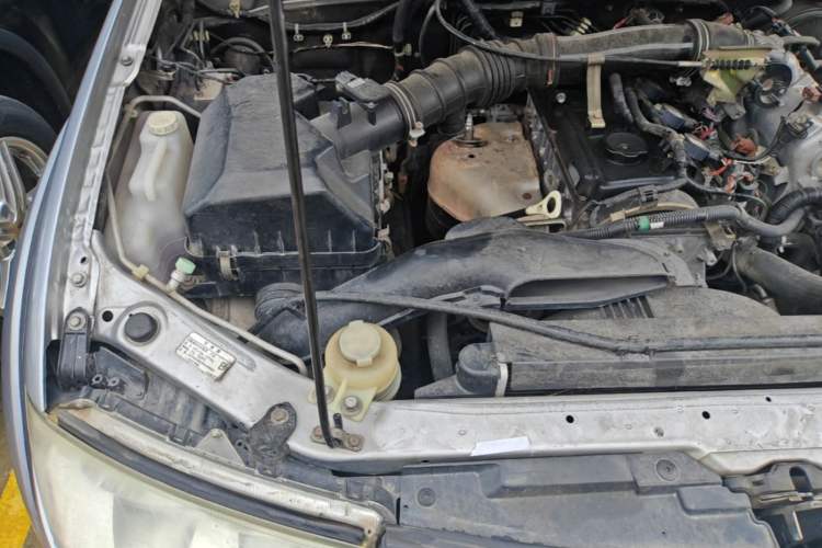 Used Mitsubishi Pajero Sport 2013 2.4L Manual Two-Wheel Drive Comfort Edition Engine Bay Right