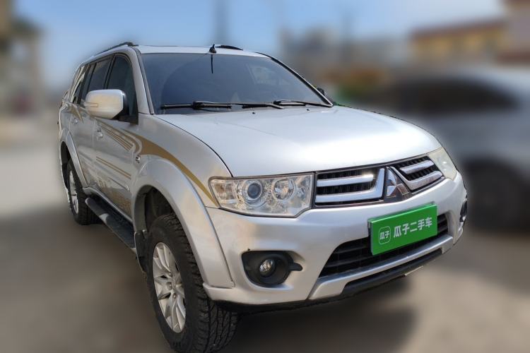 Used Mitsubishi Pajero Sport 2013 3.0L Automatic Two-Wheel Drive Luxury Edition Front Right 45 Deg
