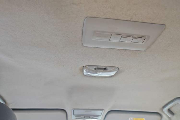 Used Mitsubishi Pajero Sport 2013 2.4L Manual Two-Wheel Drive Comfort Edition Headliner