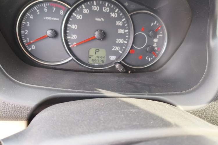 Used Mitsubishi Pajero Sport 2013 3.0L Automatic Two-Wheel Drive Luxury Edition Odometer Close Up