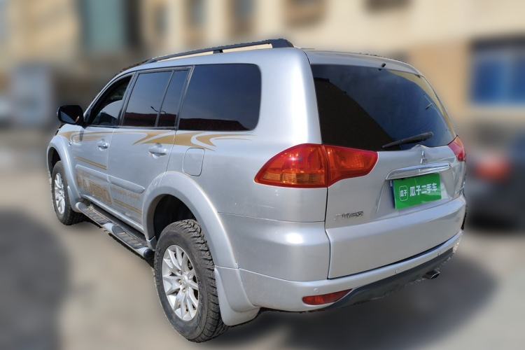 Used Mitsubishi Pajero Sport 2013 3.0L Automatic Two-Wheel Drive Luxury Edition Rear Left 45 Deg