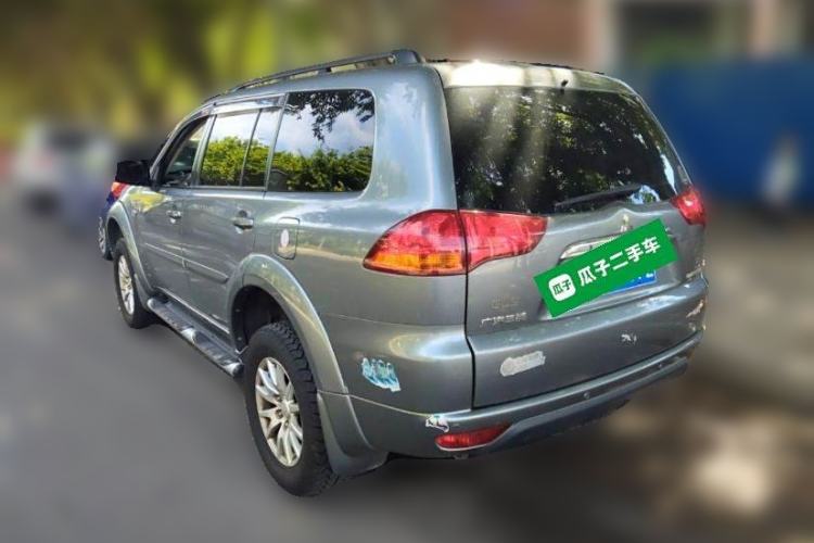 Used Mitsubishi Pajero Sport 2013 3.0L Automatic Two-Wheel Drive Luxury Edition Rear Left 45 Deg