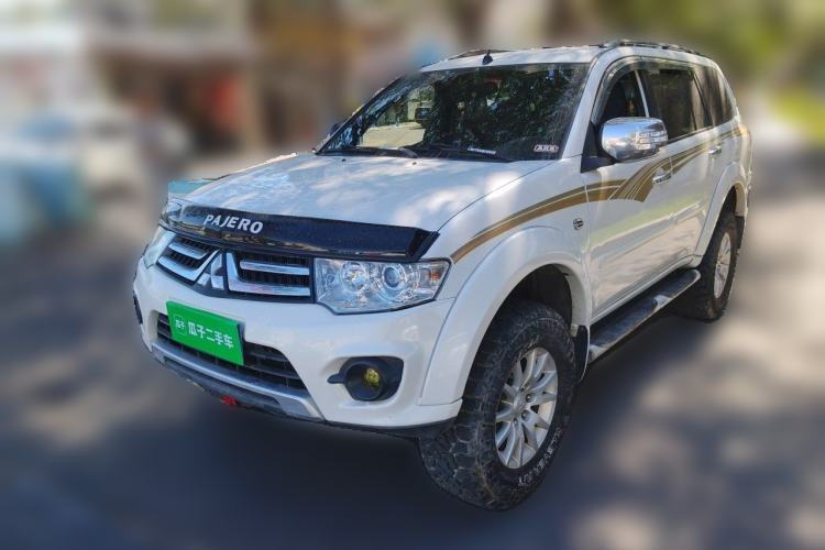 Used Mitsubishi Pajero Sport 2013 3.0L Automatic 4x4 Executive Edition Guazi used car, China used car export, Used car for sale, Used cars, Cheapest cars for sale