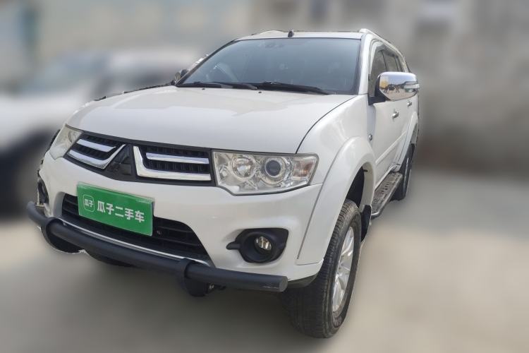 Used Mitsubishi Pajero Sport 2013 3.0L Automatic 4x4 Flagship Edition Guazi used car, China used car export, Used car for sale, Used  cars, Cheapest cars for sale
