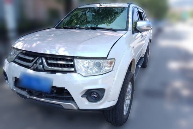 Używany Mitsubishi Pajero Sport 2013 3.0L Automatic 4x4 Executive Edition