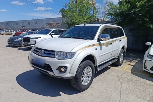 Used Mitsubishi Pajero Sport 2013 3.0L Automatic 4x4 Executive Edition