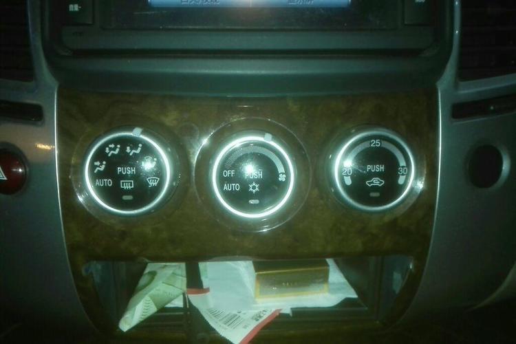 Used Mitsubishi Pajero Sport 2013 3.0L Automatic 4x4 Flagship Edition AC Panel