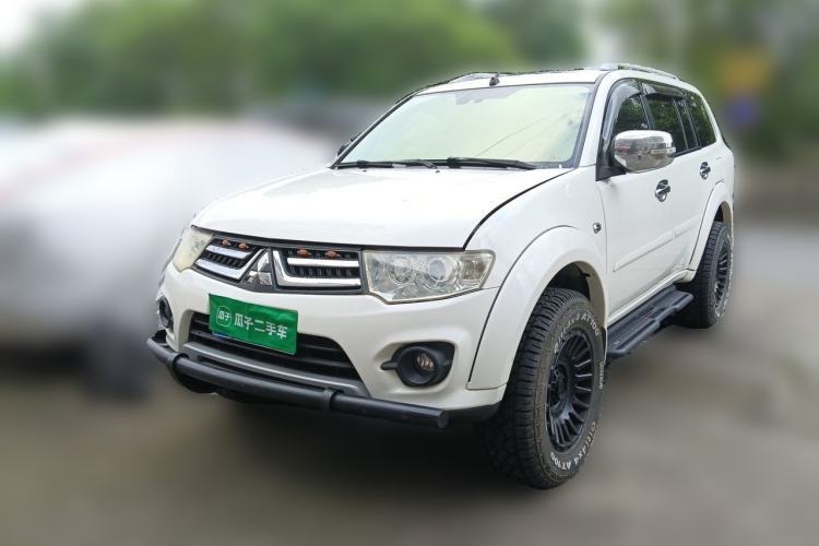 Used Mitsubishi Pajero Sport 2013 3.0L Automatic 4x4 Flagship Edition Guazi used car, China used car export, Used car for sale, Used cars, Cheapest cars for sale