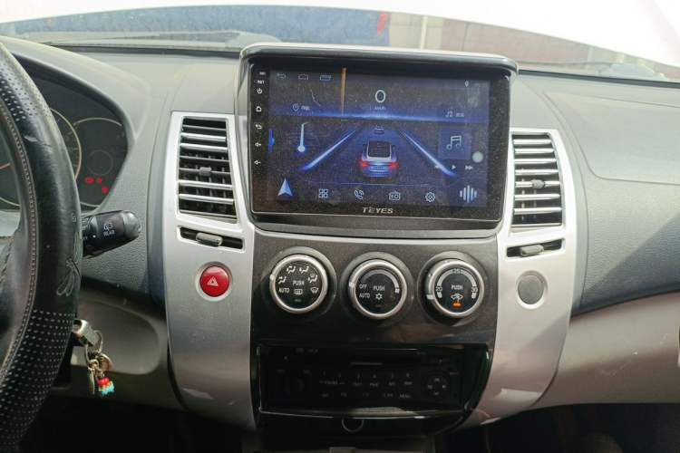 Used Mitsubishi Pajero Sport 2013 2.4L Manual Two-Wheel Drive Comfort Edition Audio And AC Panel